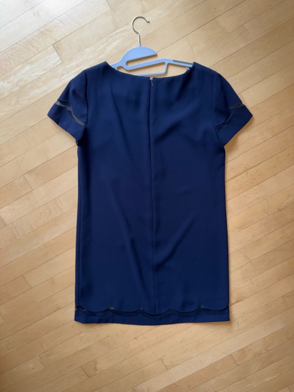 TAHARI Navy mesh panel sleeve dress, 6P, GL1368 - Picture 2 of 5